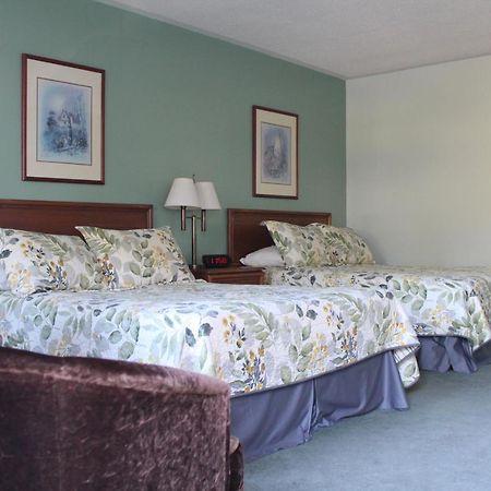 Voyageur Motel 야머스 외부 사진