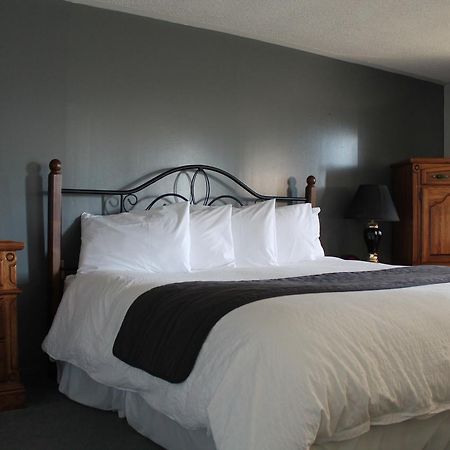 Voyageur Motel 야머스 외부 사진